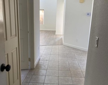 10754 Glendover Ln - Photo Thumbnail 4