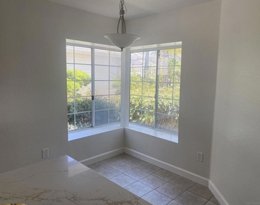 10754 Glendover Ln - Photo Thumbnail 34