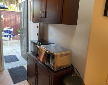 2921 Renault St - Photo Thumbnail 10
