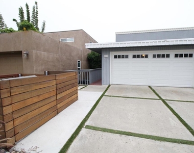 2212 Edinburg Ave, - Photo Thumbnail 7