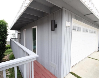 2212 Edinburg Ave, - Photo Thumbnail 8