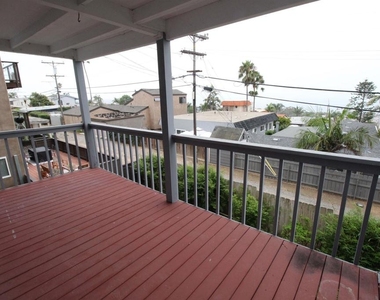 2212 Edinburg Ave, - Photo Thumbnail 3