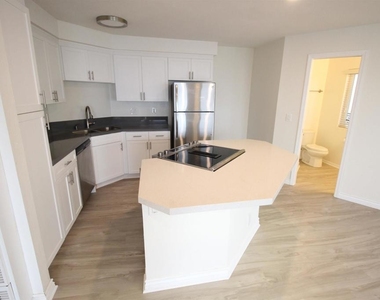 2212 Edinburg Ave, - Photo Thumbnail 12
