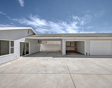 107 Calle - Photo Thumbnail 25