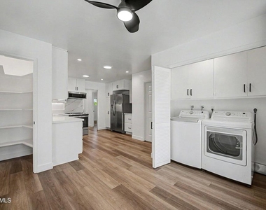 107 Calle - Photo Thumbnail 3