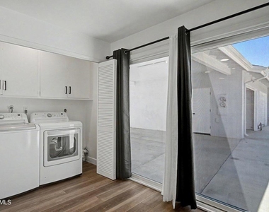 107 Calle - Photo Thumbnail 10