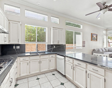 2809 Cimmaron Avenue - Photo Thumbnail 7