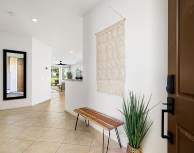 82223 Travolta Avenue - Photo Thumbnail 2