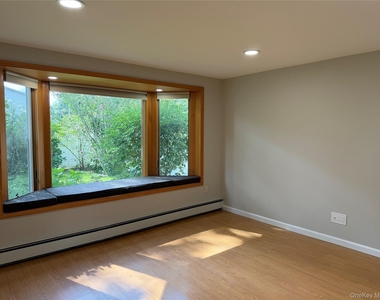 110 Clinton Avenue - Photo Thumbnail 2