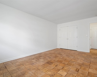 101 Gedney Street - Photo Thumbnail 6