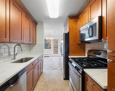 101 Gedney Street - Photo Thumbnail 4