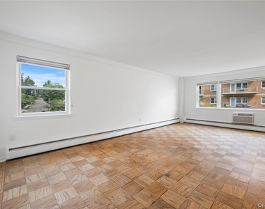 101 Gedney Street - Photo Thumbnail 3