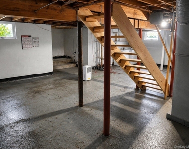 17 Greenview Avenue - Photo Thumbnail 16