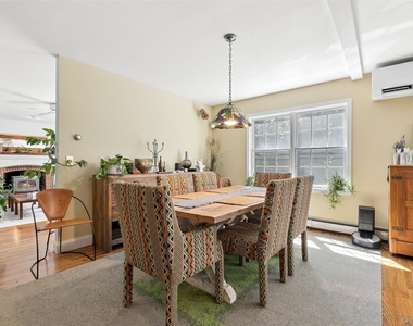 1020 Monsell Lane - Photo Thumbnail 8