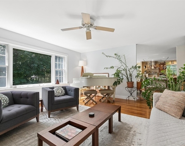 1020 Monsell Lane - Photo Thumbnail 7