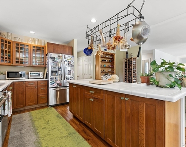1020 Monsell Lane - Photo Thumbnail 15