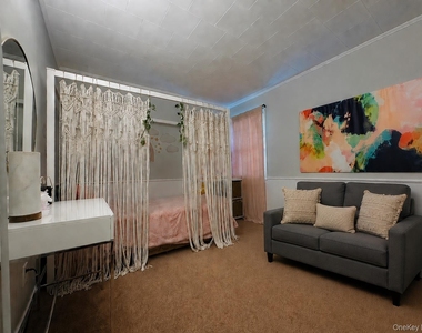 18 Gariss Street - Photo Thumbnail 6
