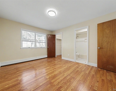 46 Homewood Avenue - Photo Thumbnail 4