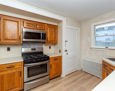 140 E Main Street - Photo Thumbnail 15