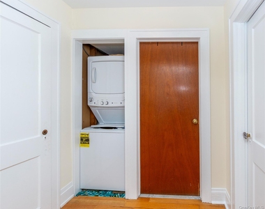 140 E Main Street - Photo Thumbnail 21
