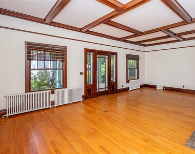140 E Main Street - Photo Thumbnail 10