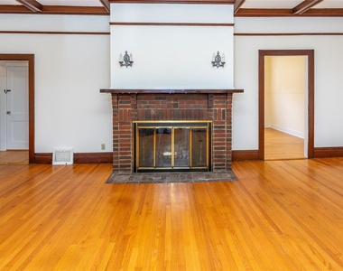 140 E Main Street - Photo Thumbnail 12