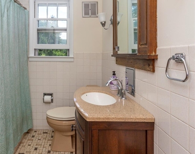 140 E Main Street - Photo Thumbnail 22