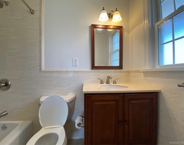 27 Grand Boulevard - Photo Thumbnail 11