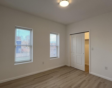 43 5th Avenue - Photo Thumbnail 6