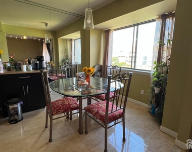 1210 Edison Glen Terrace - Photo Thumbnail 3