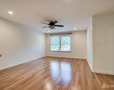 3902 Spring Brook Drive - Photo Thumbnail 27