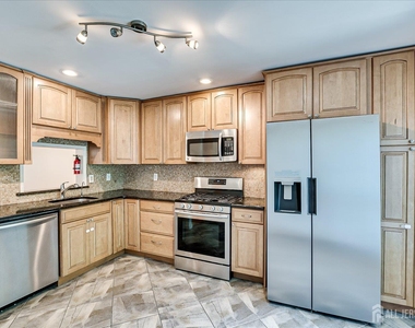 3902 Spring Brook Drive - Photo Thumbnail 9