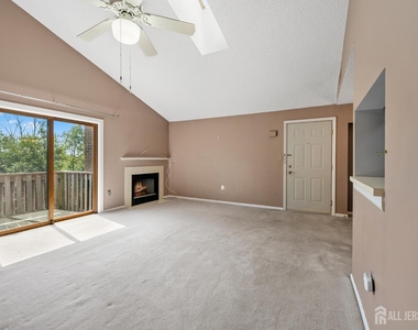 1306 Ravens Crest - Photo Thumbnail 2