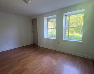 661 Catherine Street - Photo Thumbnail 5