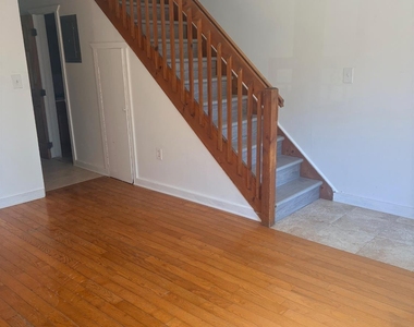 661 Catherine Street - Photo Thumbnail 9