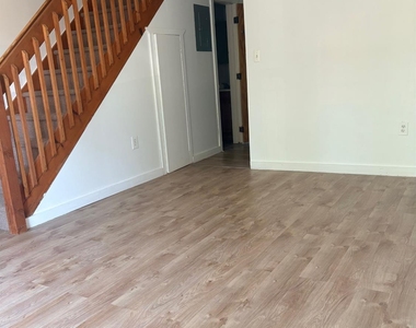 661 Catherine Street - Photo Thumbnail 1