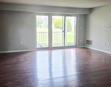 8207 Tamarron Drive - Photo Thumbnail 2