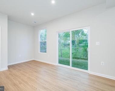217 National Street - Photo Thumbnail 19