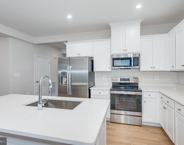 217 National Street - Photo Thumbnail 27