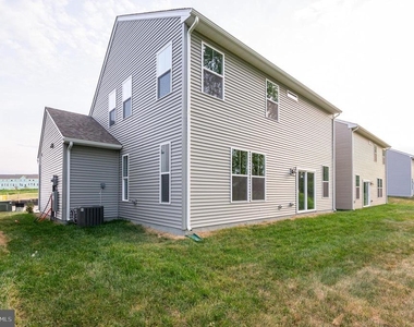 217 National Street - Photo Thumbnail 8