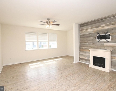 185 Magellan Drive - Photo Thumbnail 14