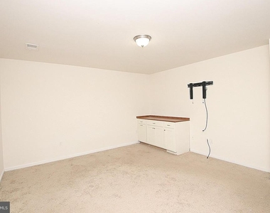 185 Magellan Drive - Photo Thumbnail 6