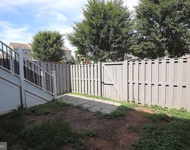 185 Magellan Drive - Photo Thumbnail 31