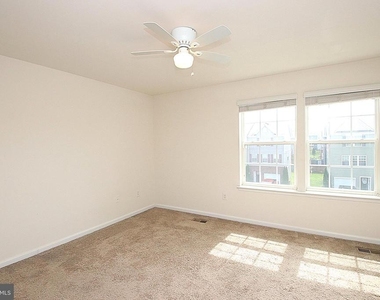 185 Magellan Drive - Photo Thumbnail 17
