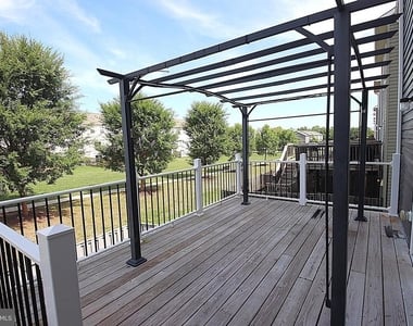 185 Magellan Drive - Photo Thumbnail 29