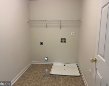 9719 Inkwood Drive - Photo Thumbnail 22