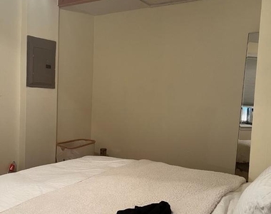 101 E Locust Street - Photo Thumbnail 12