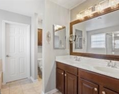 22 Town Center Drive - Photo Thumbnail 14