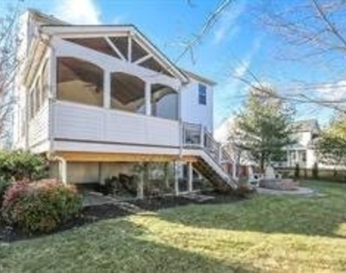 22 Town Center Drive - Photo Thumbnail 2