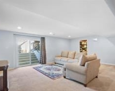 22 Town Center Drive - Photo Thumbnail 6